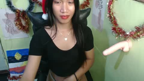 Snapshot of urprincessamara69 chatting on December 2024 09:24:01 PM Amara online show from December 2024 09:24:01 PM