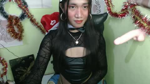 Snapshot of urprincessamara69 chatting on December 2024 03:53:02 PM Amara online show from December 2024 03:53:02 PM