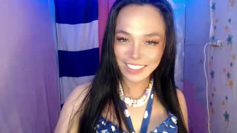 Snapshot of ursexy_debra chatting on May 2026 06:31:02 AM TYRA online show from May 2026 06:31:02 AM