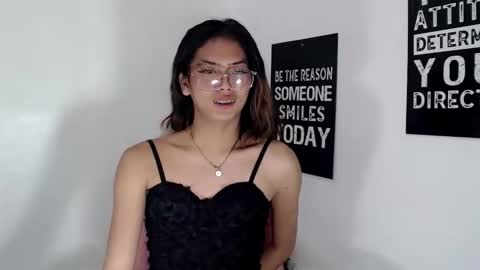 Snapshot of ursexy_diamondcum chatting on March 2026 04:57:01 PM RAZ online show from March 2026 04:57:01 PM