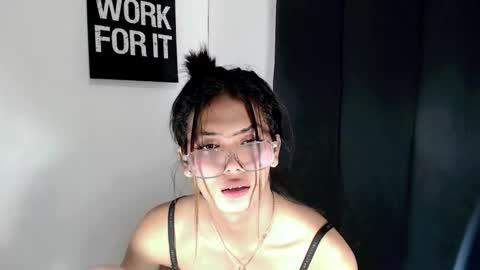 Snapshot of ursexy_diamondcum chatting on March 2026 03:55:02 AM RAZ online show from March 2026 03:55:02 AM