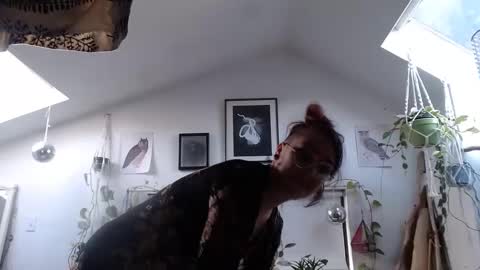 Snapshot of ursinae chatting on February 2025 11:31:01 PM Ursinae online show from February 2025 11:31:01 PM