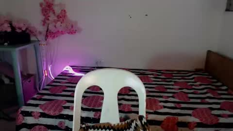 Snapshot of ursluttyangel chatting on January 2026 10:44:02 PM angel online show from January 2026 10:44:02 PM