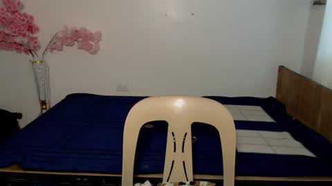 Snapshot of ursluttyangel chatting on February 2026 10:25:02 PM angel online show from February 2026 10:25:02 PM