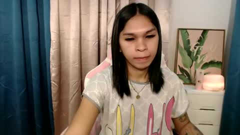 ursweet_zeviixx online show from February 2025 11:11:01 AM