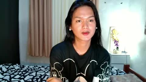 Snapshot of urthai_hotfilipinax chatting on April 2026 05:01:02 AM angel online show from April 2026 05:01:02 AM