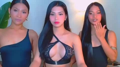 urwildest_margaret online show from April 2026 11:36:01 AM