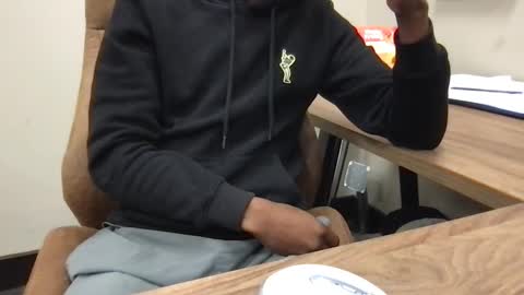 Snapshot of urwivesaffair chatting on September 2025 04:28:01 PM Urwivesaffair online show from September 2025 04:28:01 PM