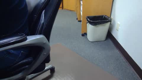 useemie online show from February 2025 10:47:02 PM