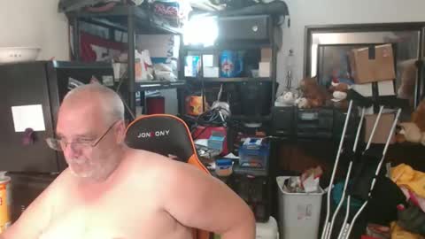 Snapshot of usgoober chatting on May 2026 02:38:02 AM Eric online show from May 2026 02:38:02 AM