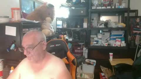 Snapshot of usgoober chatting on June 2026 02:03:01 AM Eric online show from June 2026 02:03:01 AM