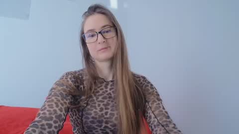 Valensiya online show from March 2025 08:32:02 AM