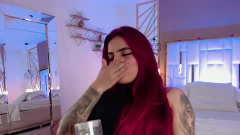 Snapshot of vaaleriee_miller_ chatting on November 2025 06:06:02 PM valeriee miller online show from November 2025 06:06:02 PM