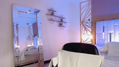 Snapshot of vaaleriee_miller_ chatting on November 2025 09:20:02 PM valeriee miller online show from November 2025 09:20:02 PM