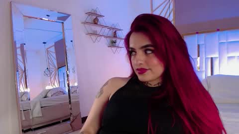 Snapshot of vaaleriee_miller_ chatting on November 2025 04:55:01 AM valeriee miller online show from November 2025 04:55:01 AM