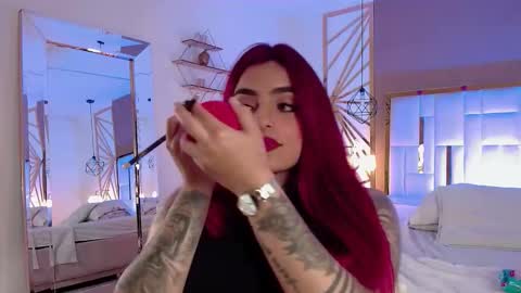 Snapshot of vaaleriee_miller_ chatting on November 2025 06:37:01 AM valeriee miller online show from November 2025 06:37:01 AM