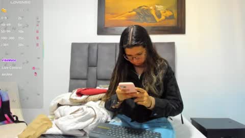Vahiolet smith online show from July 2026 12:20:02 PM