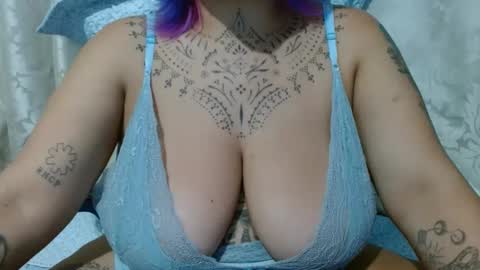 Vah Oliver online show from September 2025 04:38:02 AM