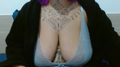 Vah Oliver online show from October 2025 10:21:02 PM