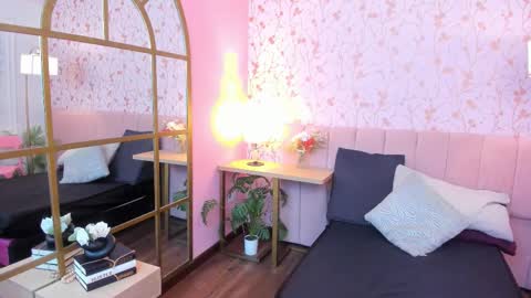 Snapshot of vailoetharris chatting on March 2026 11:44:02 AM Vaiolet Harris online show from March 2026 11:44:02 AM