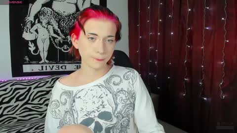 Snapshot of vailyreb chatting on December 2024 01:03:01 AM Marin online show from December 2024 01:03:01 AM