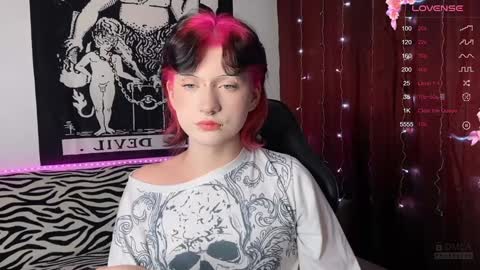 Snapshot of vailyreb chatting on January 2025 06:14:02 PM Marin online show from January 2025 06:14:02 PM