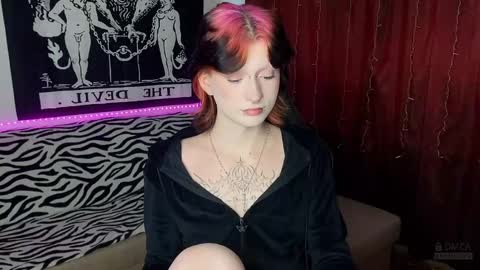 Snapshot of vailyreb chatting on February 2025 01:24:01 PM Marin online show from February 2025 01:24:01 PM