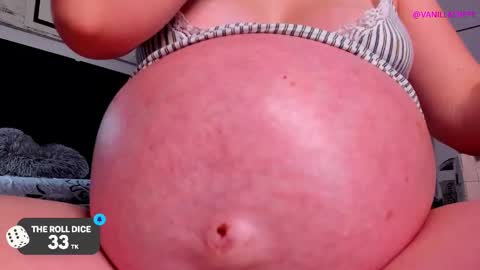 Snapshot of vainillacrepe chatting on February 2025 11:10:02 PM Im Mila my onlyfans is vainillacrepe online show from February 2025 11:10:02 PM