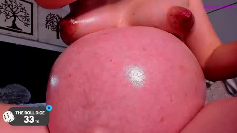 Snapshot of vainillacrepe chatting on March 2025 06:05:02 PM Im Mila my onlyfans is vainillacrepe online show from March 2025 06:05:02 PM