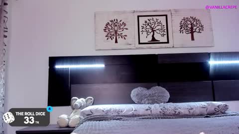 Snapshot of vainillacrepe chatting on March 2025 09:08:02 PM Im Mila my onlyfans is vainillacrepe online show from March 2025 09:08:02 PM