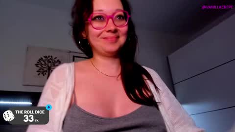 Snapshot of vainillacrepe chatting on March 2025 08:10:02 PM Im Mila my onlyfans is vainillacrepe online show from March 2025 08:10:02 PM