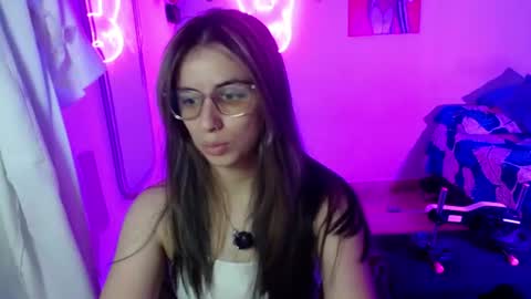 Snapshot of val_angelll chatting on July 2026 02:58:02 AM valentina online show from July 2026 02:58:02 AM
