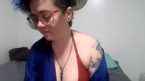 valarieak online show from October 2025 09:57:02 PM