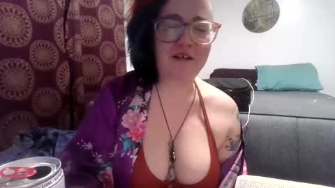 Snapshot of valarieak chatting on November 2025 05:31:01 AM valarieak online show from November 2025 05:31:01 AM