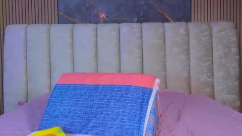 Valentina online show from December 2025 07:20:02 PM