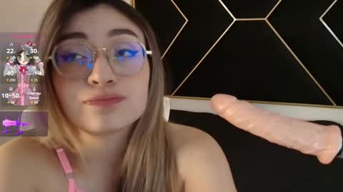 Snapshot of vale_honny chatting on September 2025 05:11:01 AM Vale honny online show from September 2025 05:11:01 AM