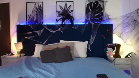 Tifanny  online show from October 2025 07:47:02 PM