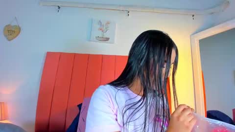 Snapshot of valen_rose0 chatting on October 2025 12:02:01 PM VALENTINA 3 online show from October 2025 12:02:01 PM