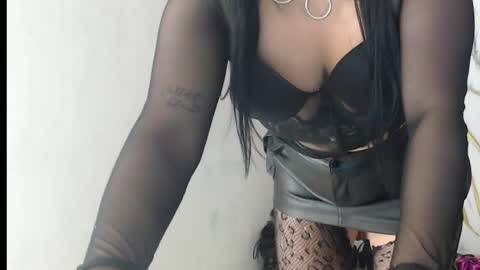 Snapshot of valen_ross7 chatting on June 2026 01:33:01 PM valen_ross7 online show from June 2026 01:33:01 PM