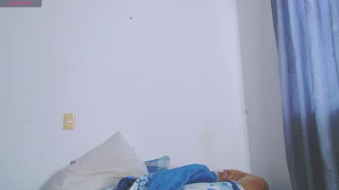 Snapshot of valen_thompson chatting on November 2025 09:06:02 PM IG-valen mendoza99 twitter valenthompson99 online show from November 2025 09:06:02 PM