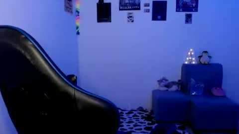 Snapshot of valenbeauty chatting on June 2026 02:14:02 AM valenbeauty online show from June 2026 02:14:02 AM