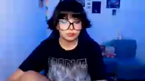Snapshot of valenbeauty chatting on July 2026 02:07:01 AM valenbeauty online show from July 2026 02:07:01 AM