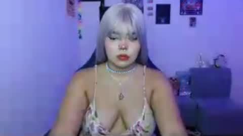 Snapshot of valenbeauty chatting on July 2026 01:45:01 AM valenbeauty online show from July 2026 01:45:01 AM
