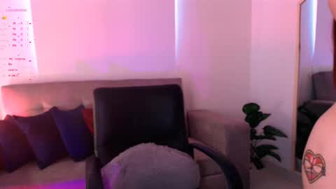 valen online show from March 2025 09:59:01 PM