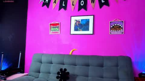 valentina milan online show from October 2025 06:13:01 AM