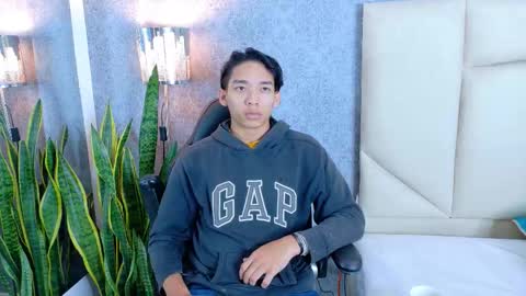 Valenor online show from October 2025 06:06:02 AM