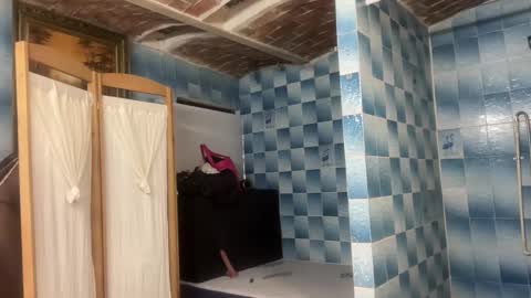 Snapshot of valent1nn chatting on March 2026 02:00:02 PM Valentin independent Cam Boy online show from March 2026 02:00:02 PM