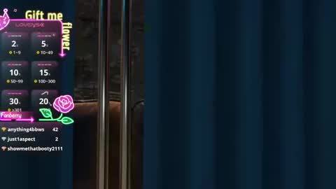 Snapshot of valentia_vickers chatting on October 2025 01:58:02 AM Valentia online show from October 2025 01:58:02 AM