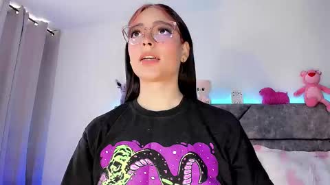 Snapshot of valentina_alba chatting on January 2025 02:00:02 PM Valentina online show from January 2025 02:00:02 PM