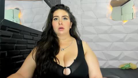 Valentina online show from January 2025 12:38:01 AM